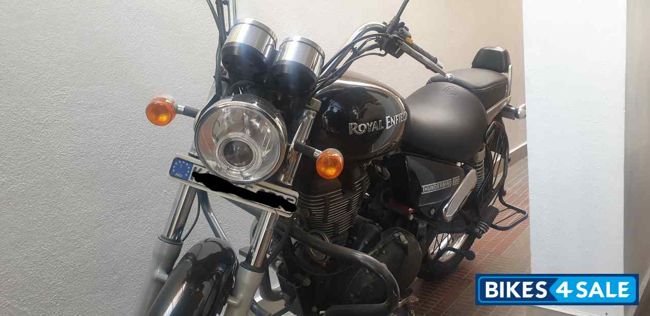 Black Royal Enfield Thunderbird 500 Black Royal Enfield Thunderbird 500