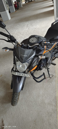 Honda CB Hornet 160R