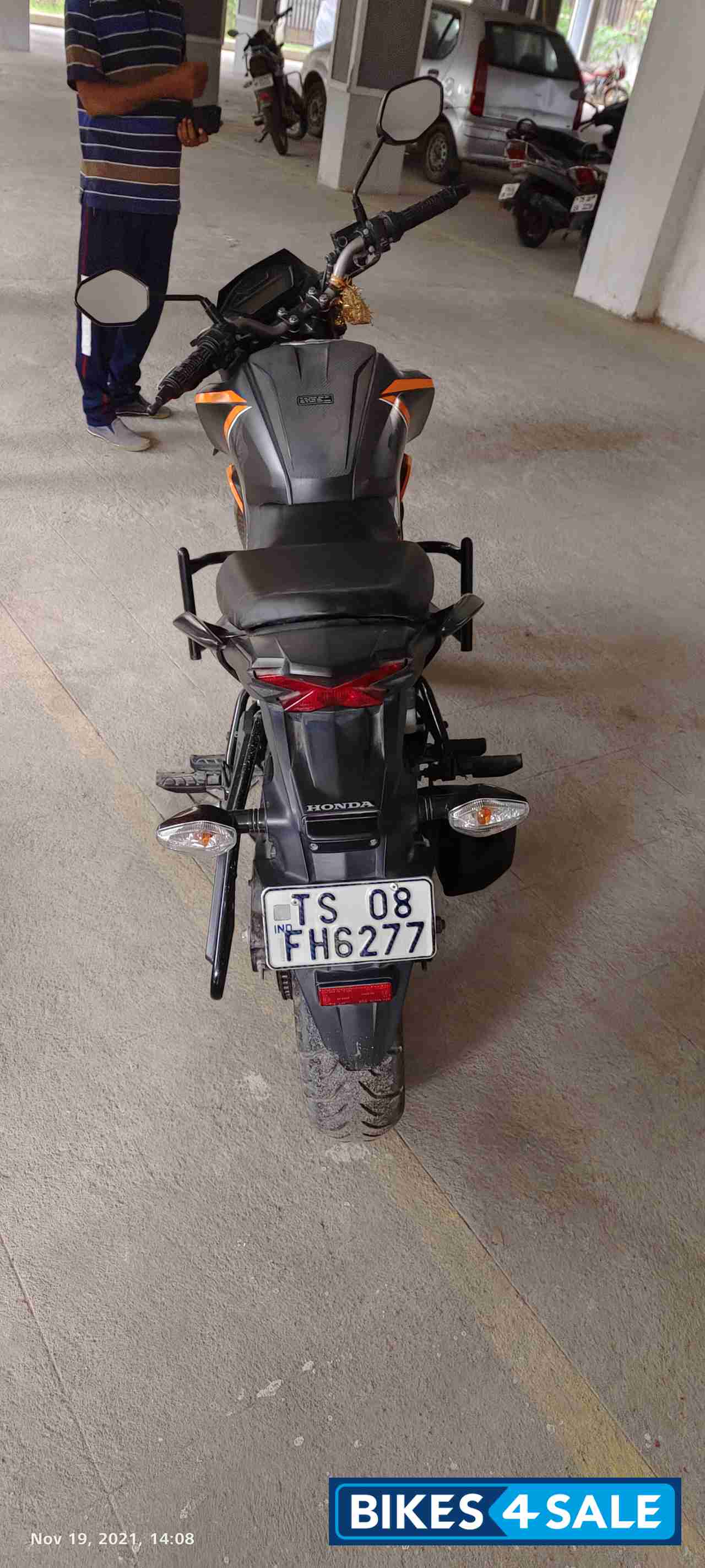 Honda CB Hornet 160R Honda CB Hornet 160R