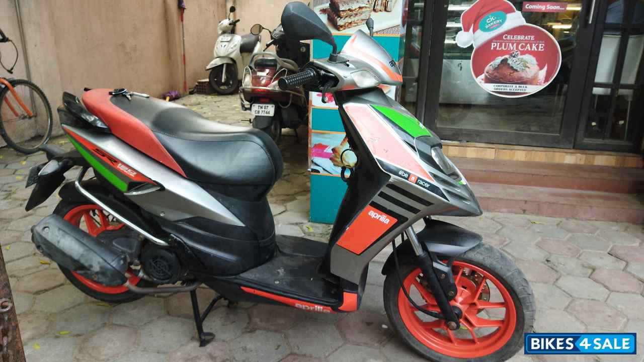 Aprilia SR 150 Race