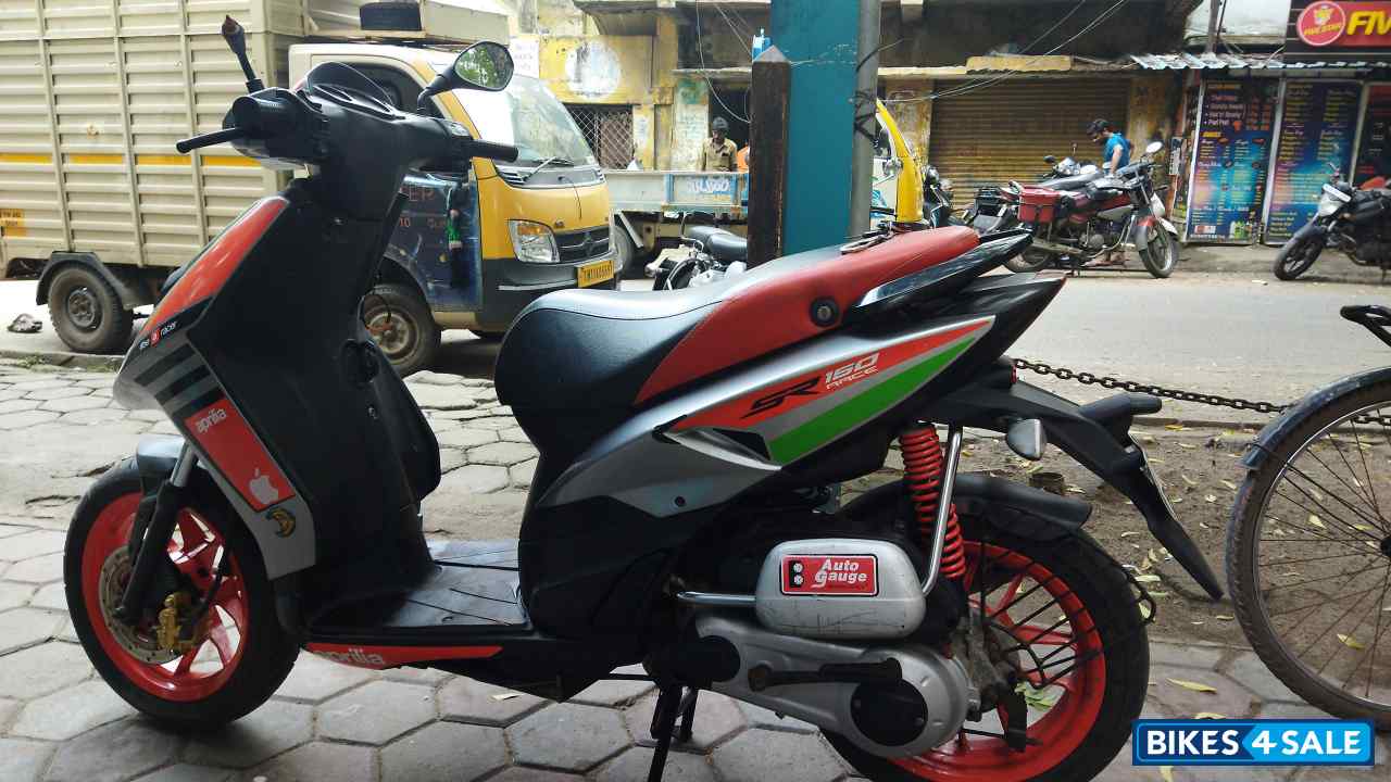 Aprilia SR 150 Race