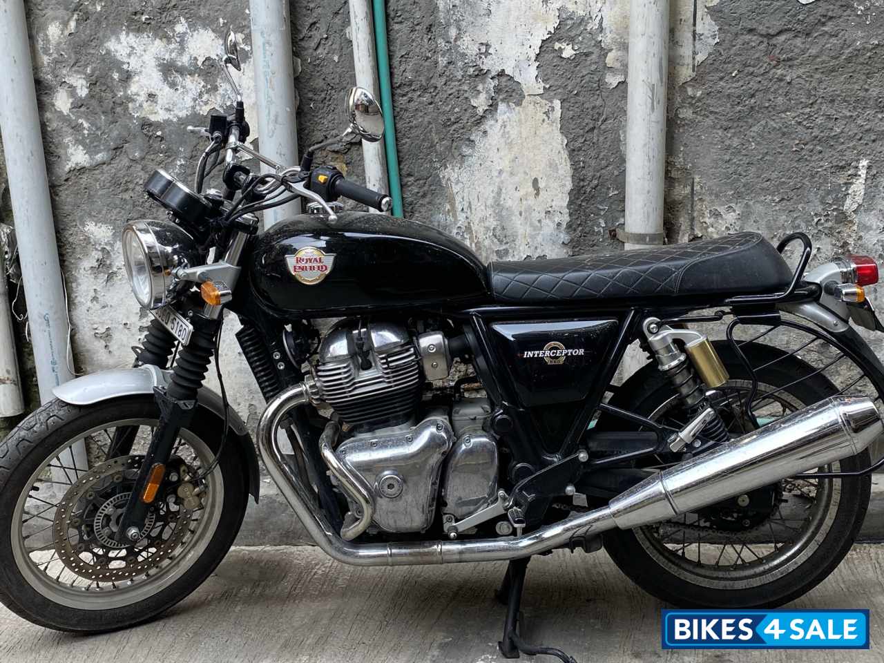 Black Royal Enfield Interceptor 650 Twin