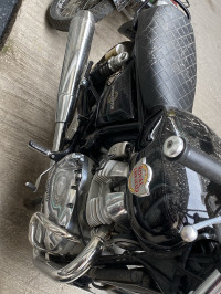 Black Royal Enfield Interceptor 650 Twin