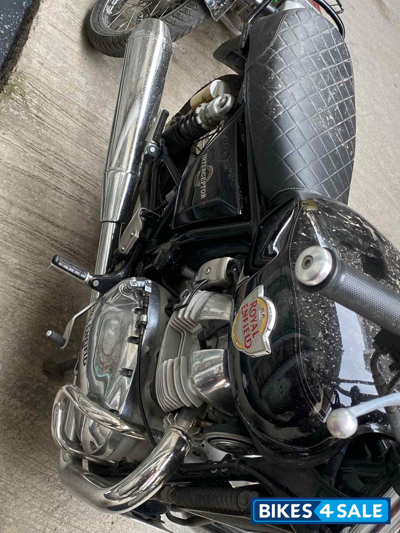 Black Royal Enfield Interceptor 650 Twin