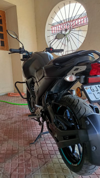 Mat Black Yamaha FZ-S