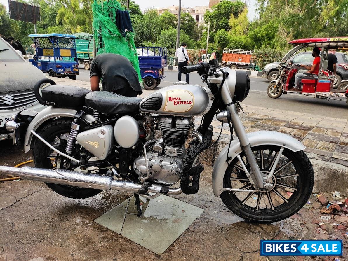Silver Royal Enfield Classic 350