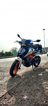 White KTM Duke 390