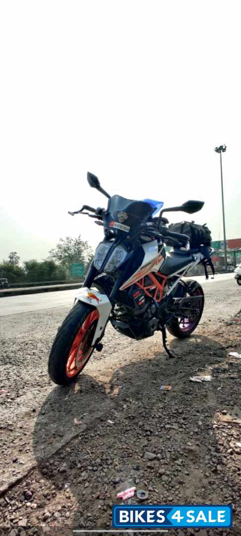 White KTM Duke 390