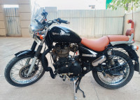 Black Royal Enfield Thunderbird 350