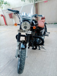 Black Royal Enfield Thunderbird 350