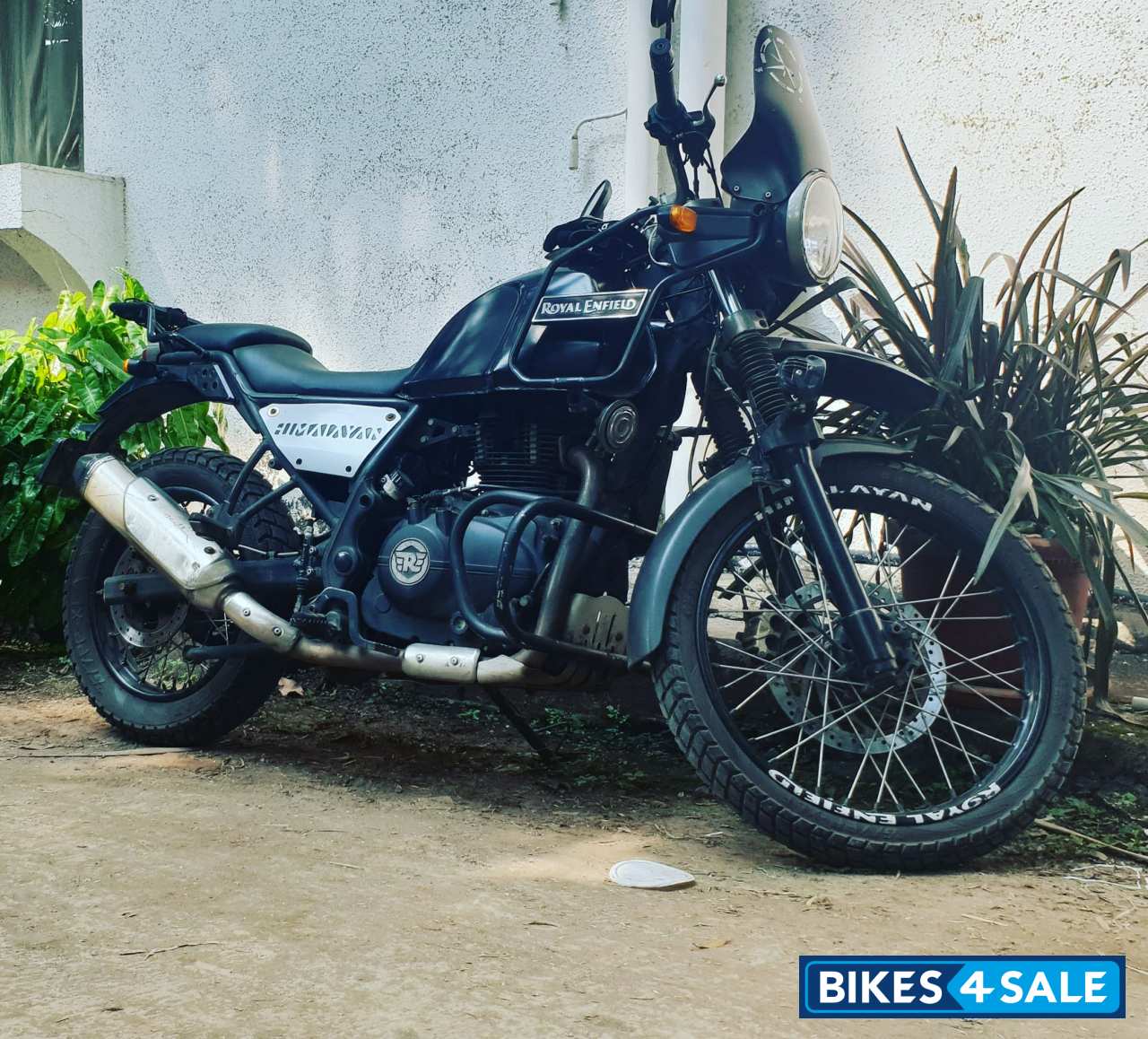 Granite Black Royal Enfield Himalayan