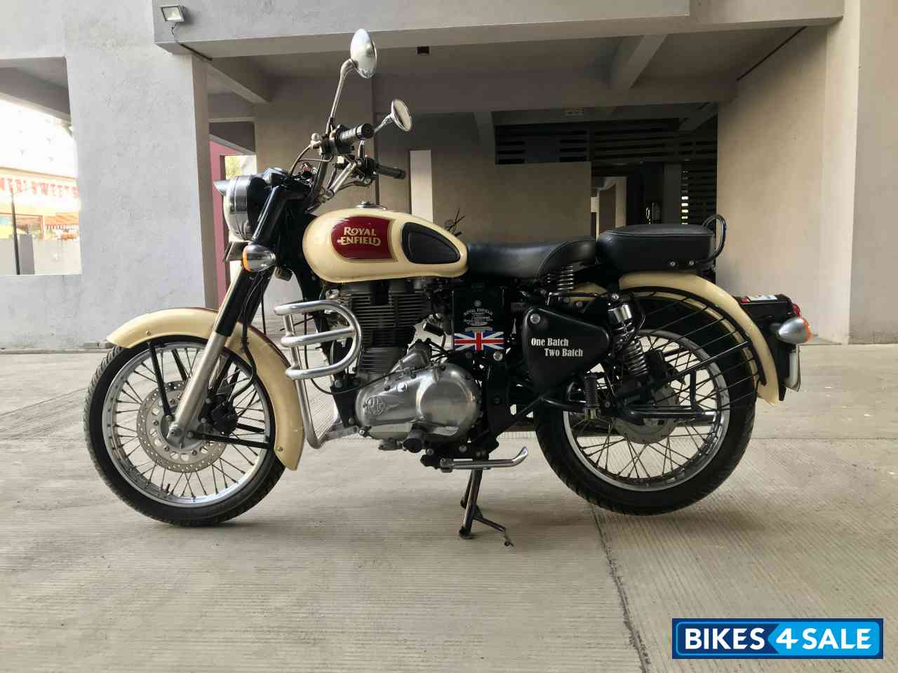 Tan Royal Enfield Classic 500