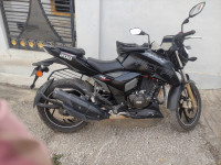 Black TVS Apache RTR 200 4V