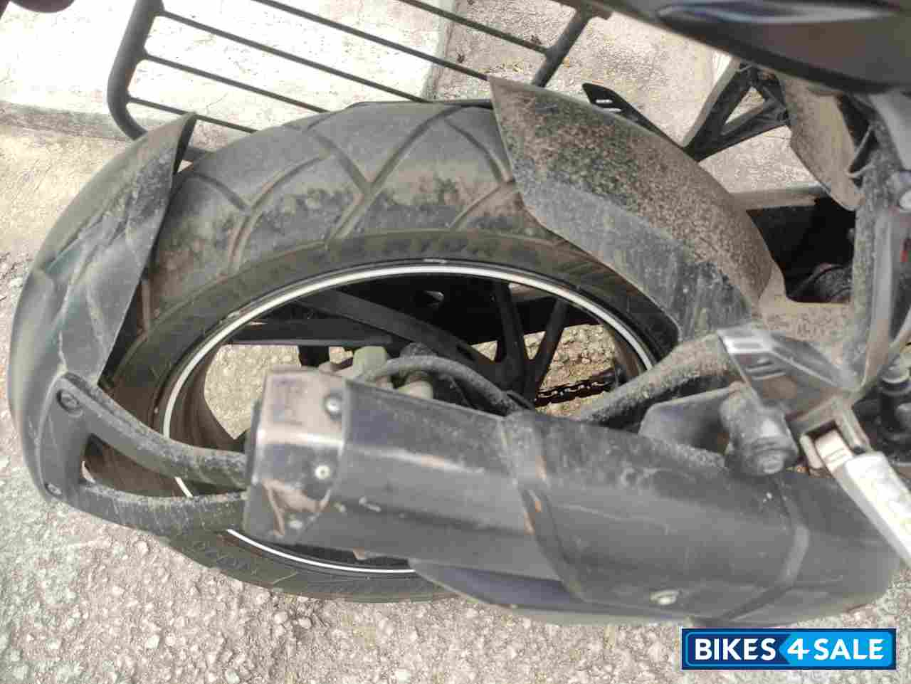 Black TVS Apache RTR 200 4V Black TVS Apache RTR 200 4V