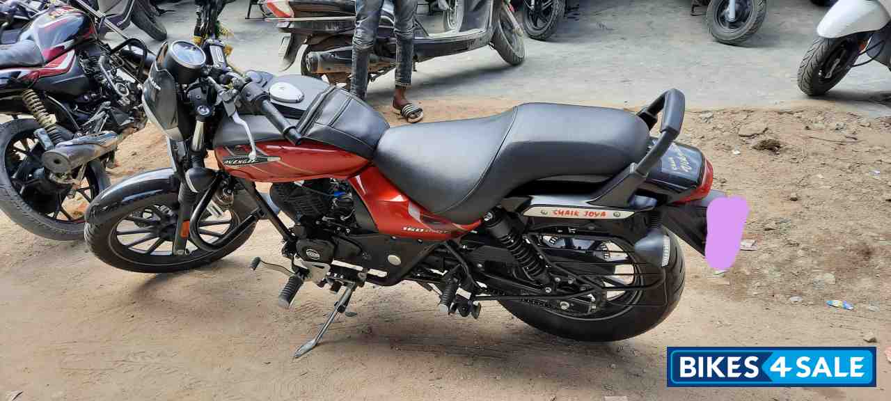 Bajaj Avenger Street 160 BS6