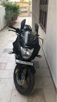Black Suzuki Gixxer SF Fi