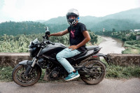 Black Bajaj Dominar 250