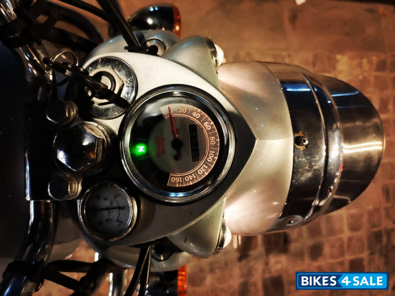 Silver Royal Enfield Classic 350 Silver Royal Enfield Classic 350