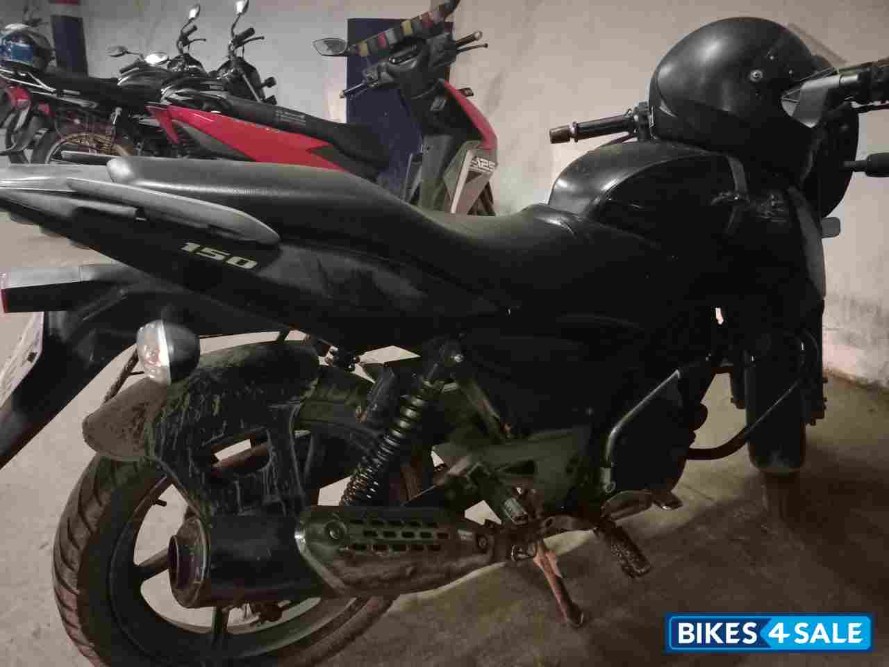 Black Bajaj Pulsar 150 DTSi