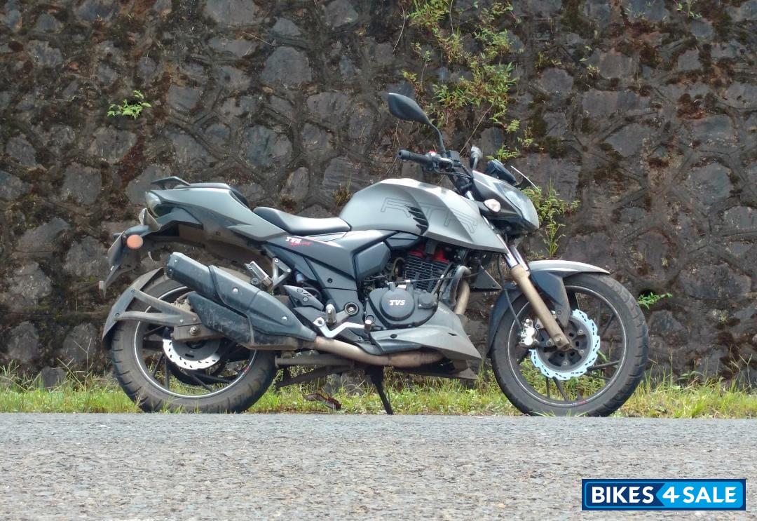 TVS Apache RTR 200 4V