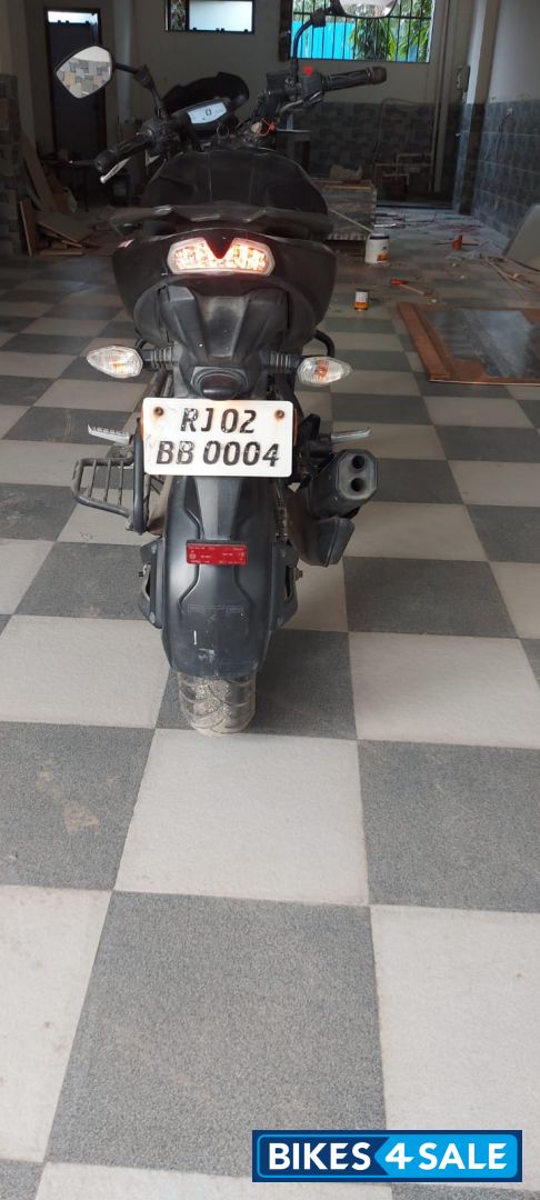 Matte Black TVS Apache RTR 200 4V
