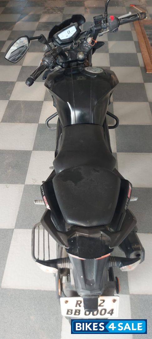 Matte Black TVS Apache RTR 200 4V