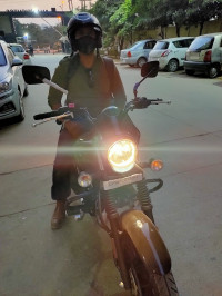 Ebony Black Met Bajaj Avenger Street 160