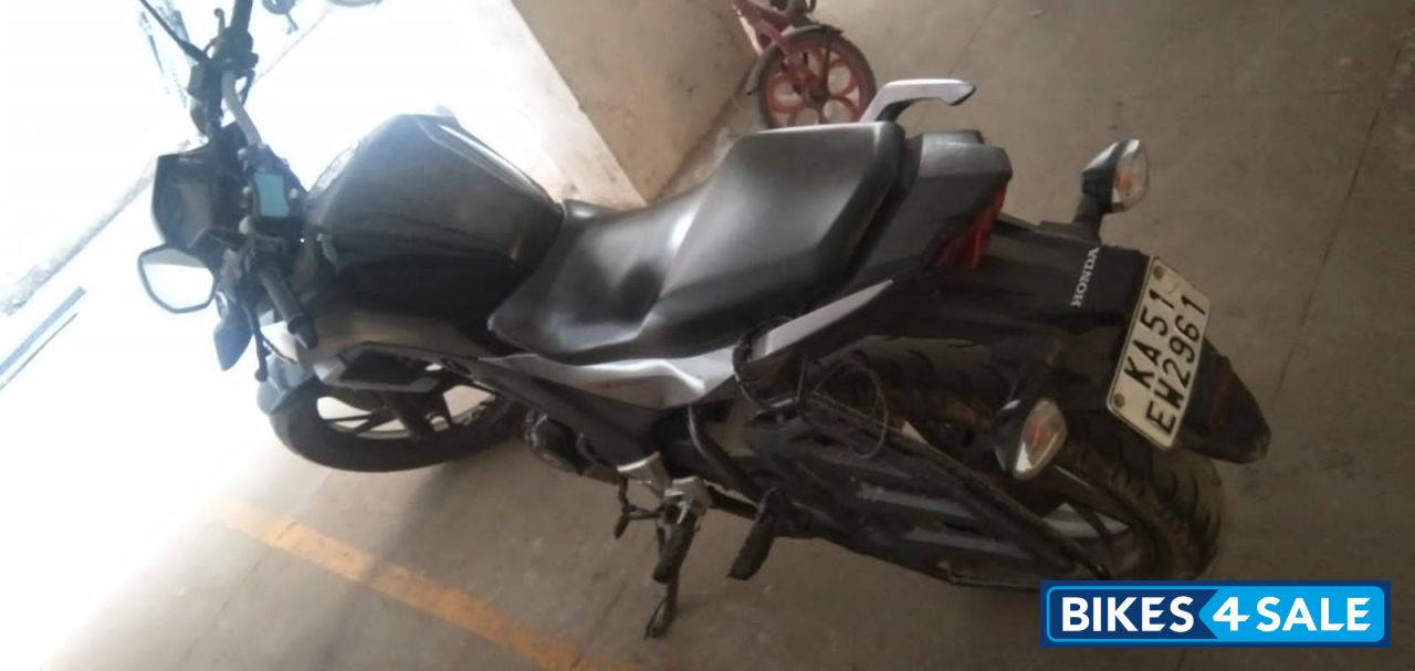 Honda CB Hornet 160R ABS