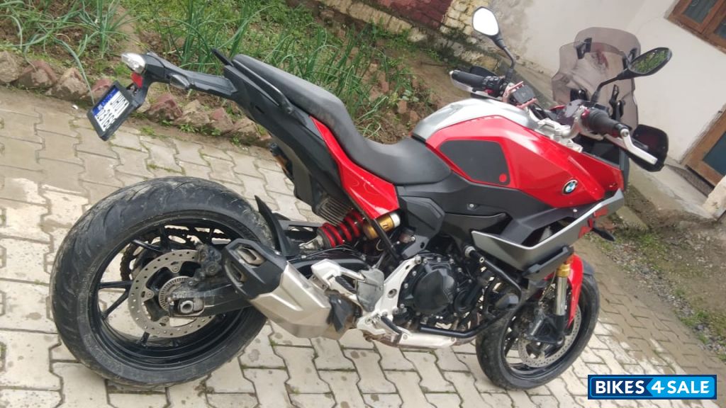 Red BMW F 900 XR Pro
