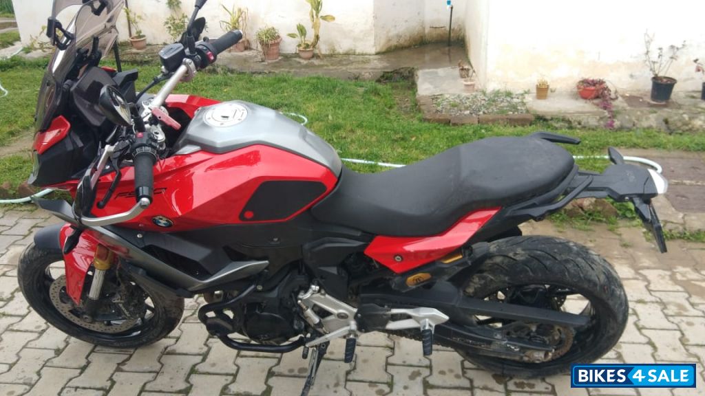 Red BMW F 900 XR Pro