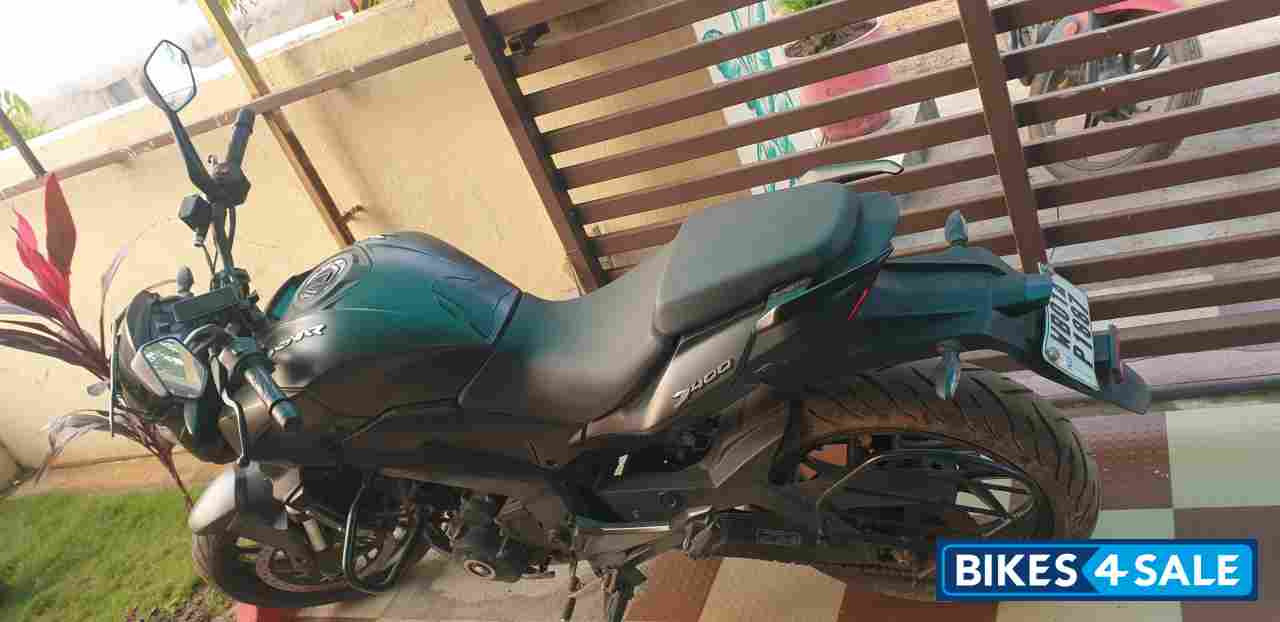 Bajaj Dominar 400 Disc