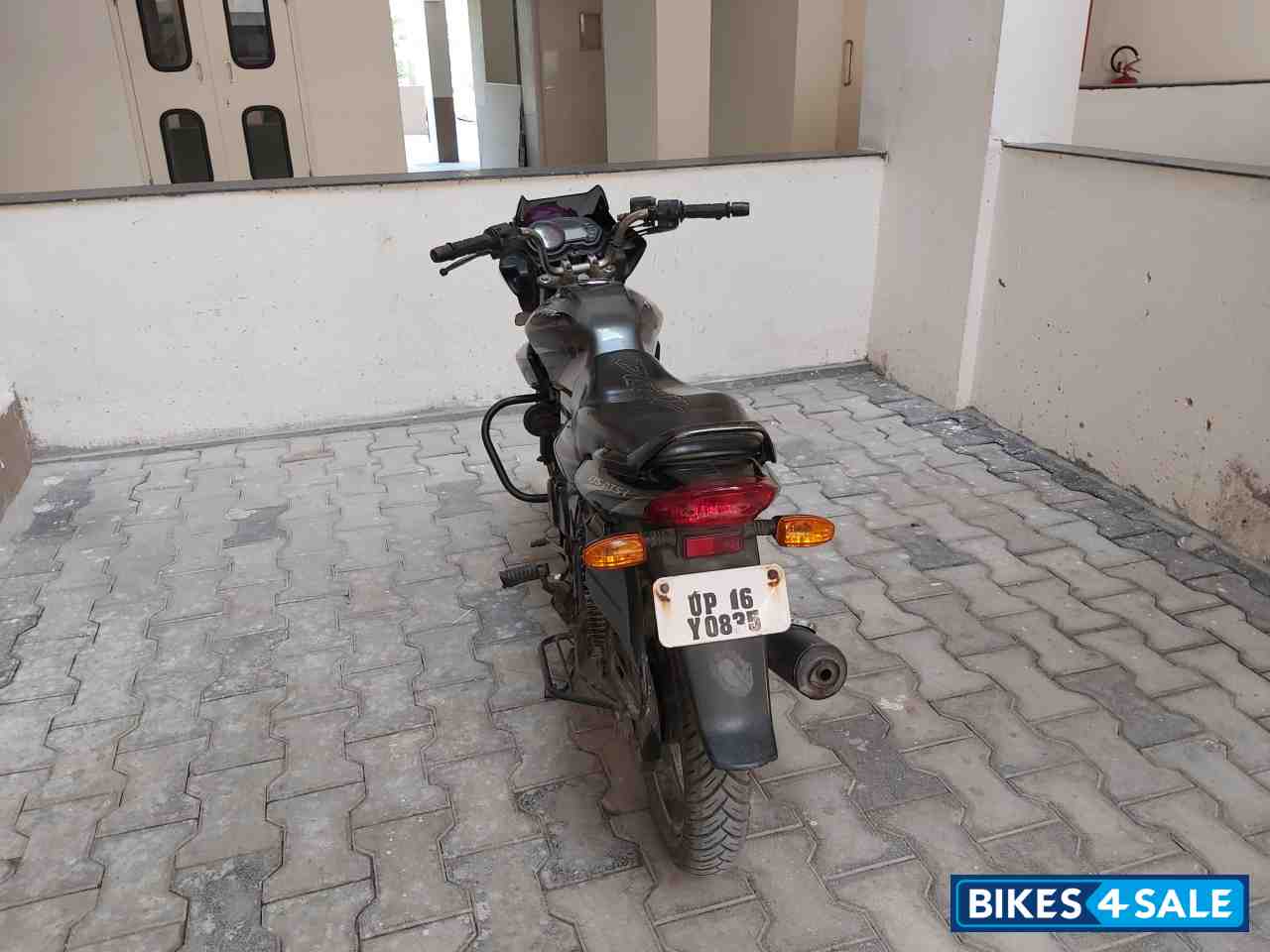 Gray Bajaj Discover DTSi 135