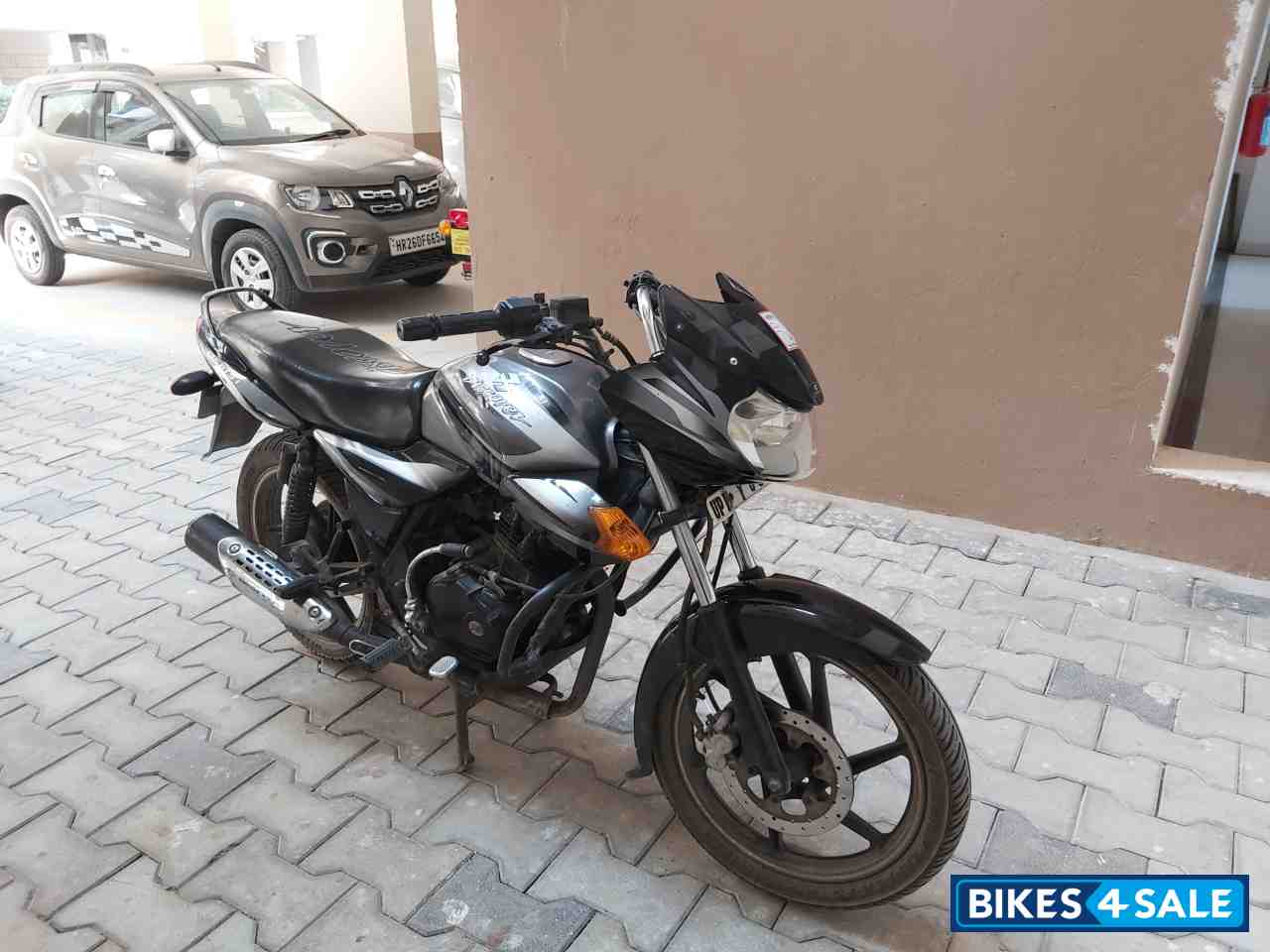 Gray Bajaj Discover DTSi 135