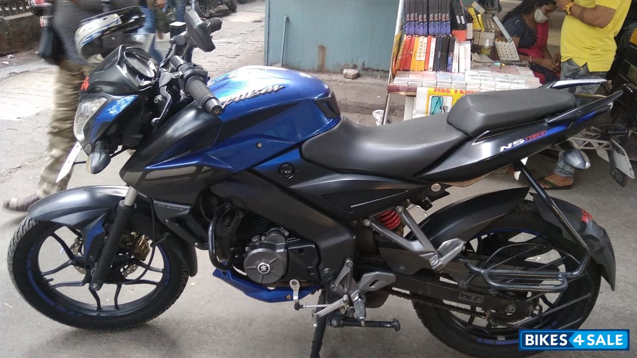 Sapphire Blue Bajaj Pulsar NS 160