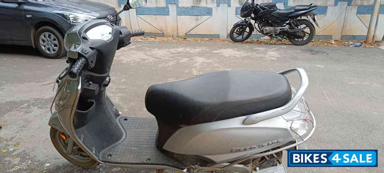 Silver Suzuki Access 125 BS6