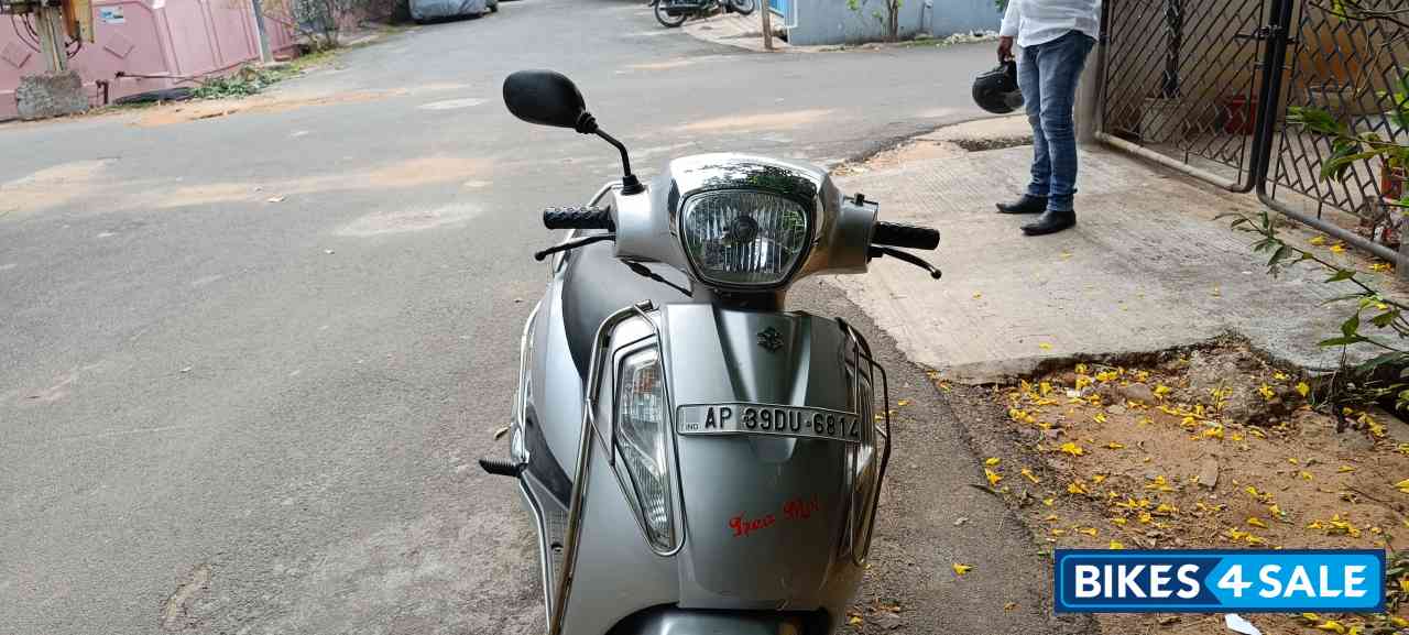 Silver Suzuki Access 125 BS6