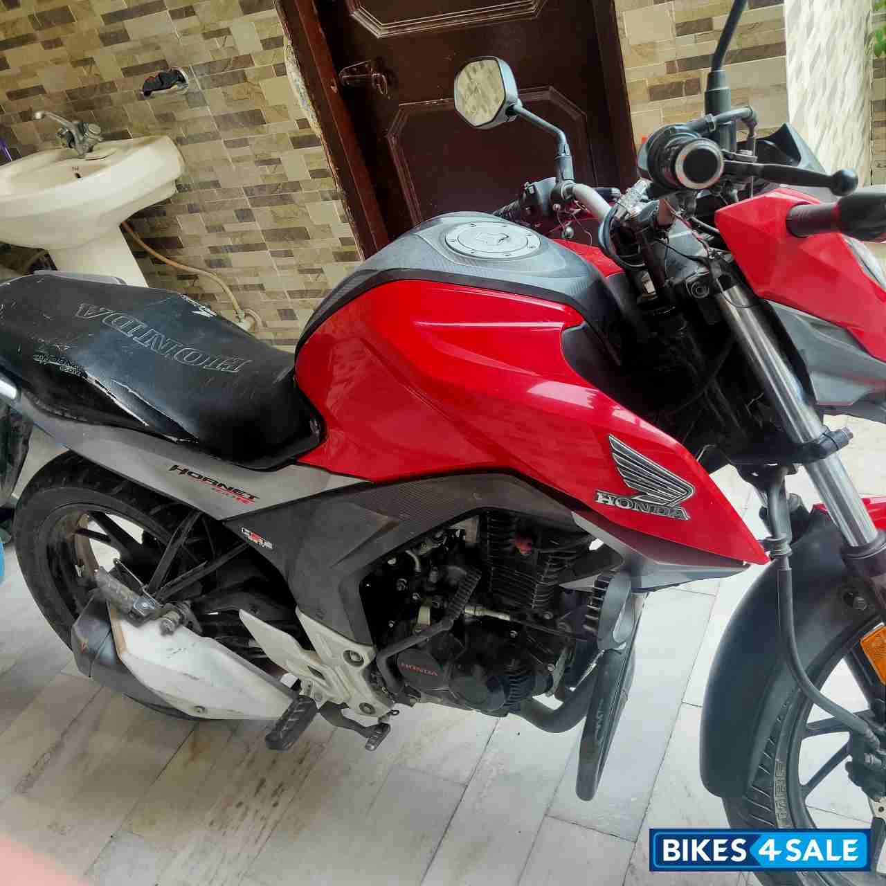 Red Honda CB Hornet 160R