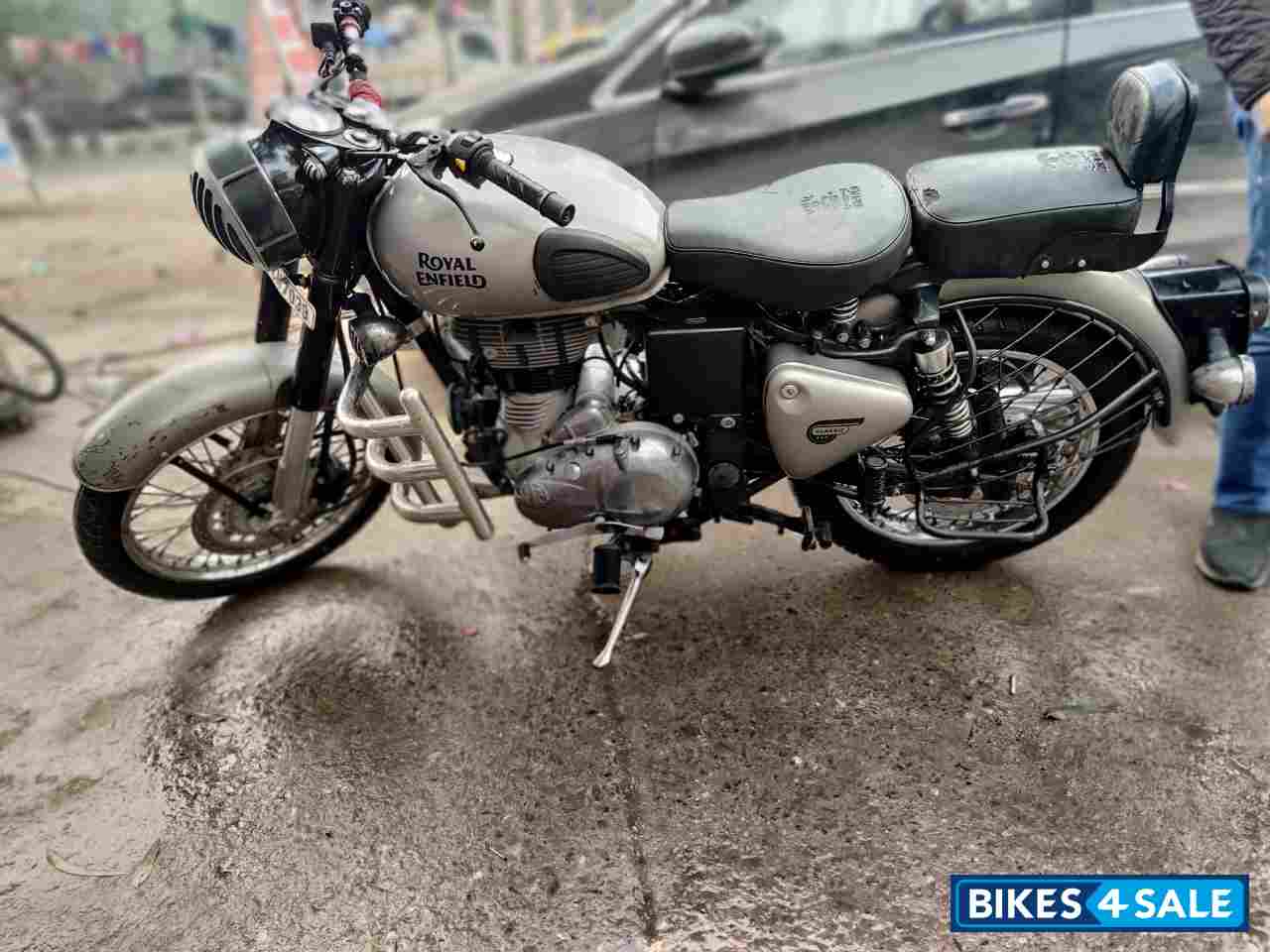 Gun Metal Grey Royal Enfield Classic 350 Gun Metal Grey Royal Enfield Classic 350