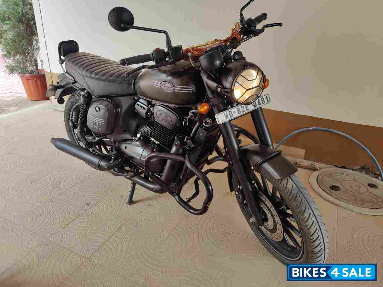 Matte Black Jawa 42 Dual Channel ABS AllStar Black