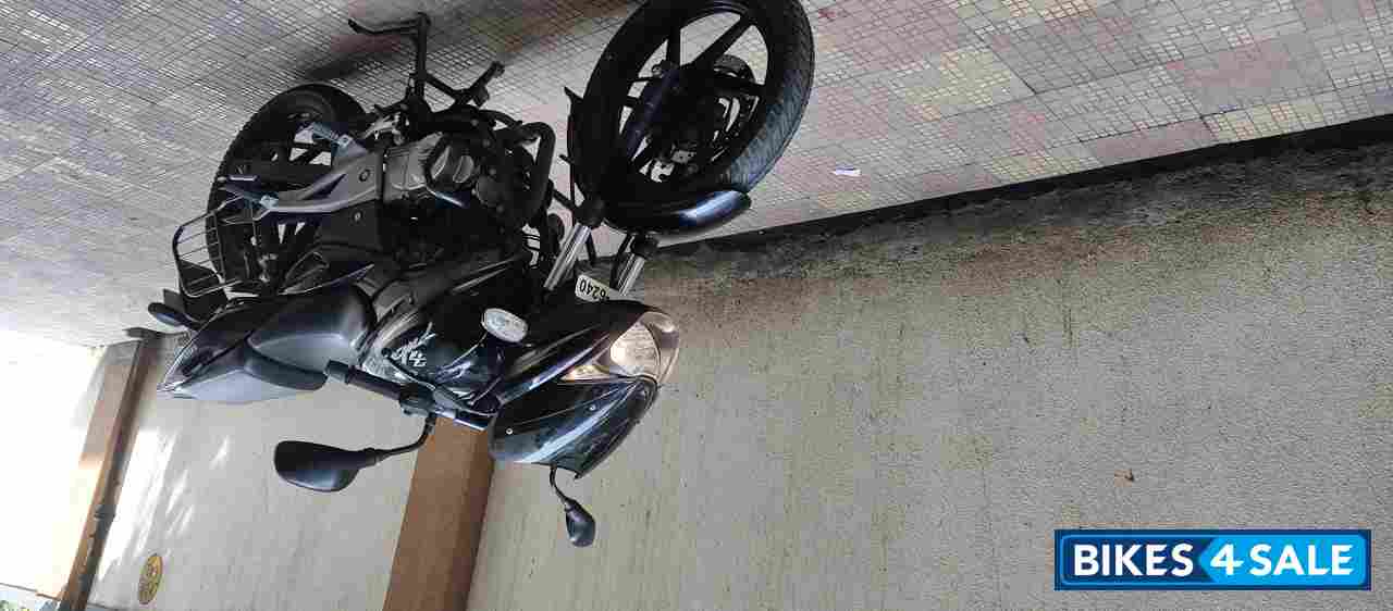 Black Bajaj Pulsar 180 DTSi