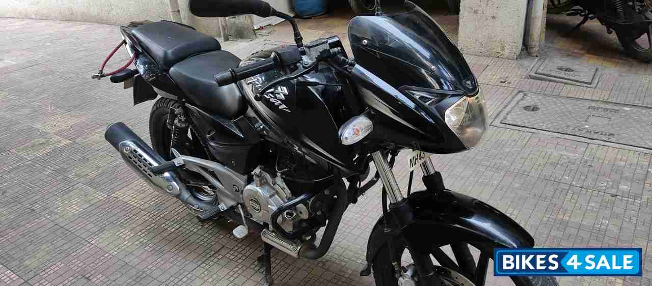Black Bajaj Pulsar 180 DTSi