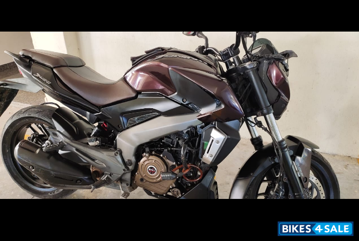 Cherry Dark Red Bajaj Dominar 400