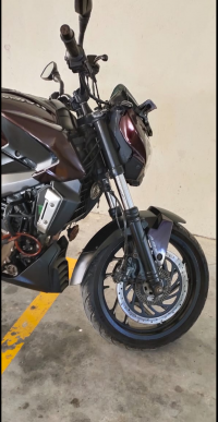 Cherry Dark Red Bajaj Dominar 400