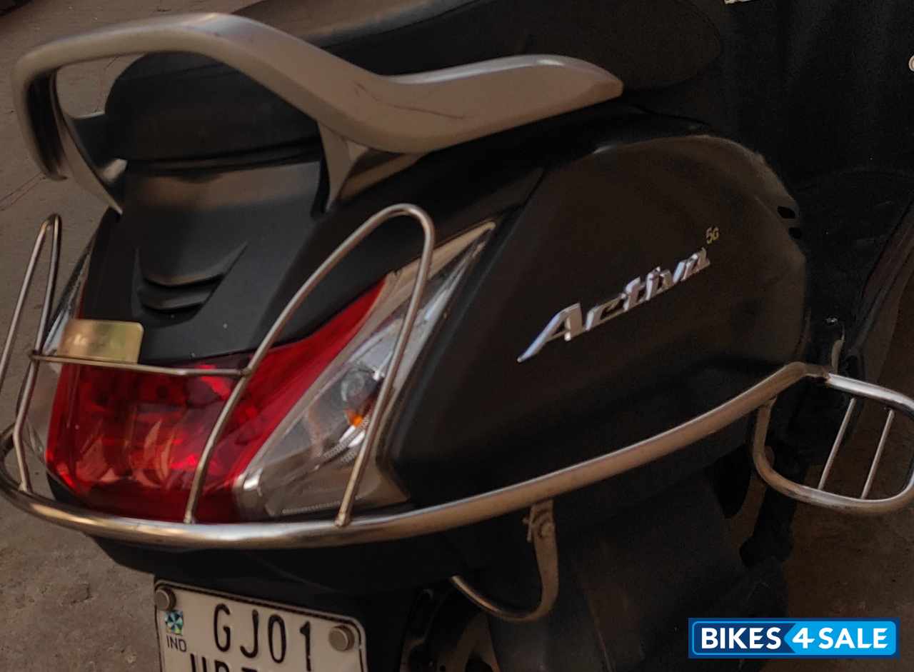 Gray Honda Activa 5G