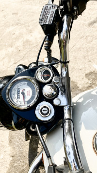 White Royal Enfield Bullet Standard 350