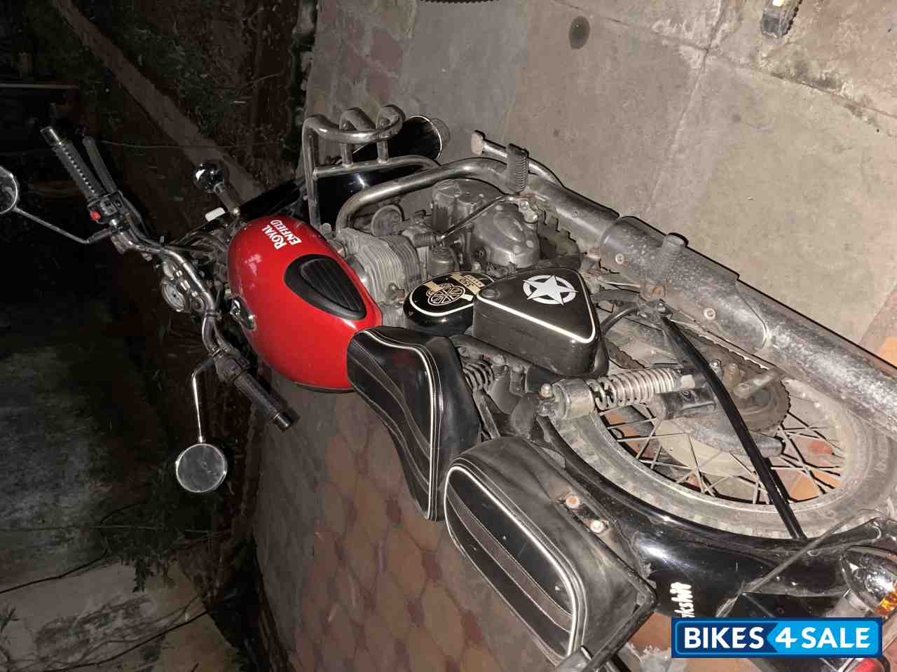 Black Royal Enfield Classic 350 Black Royal Enfield Classic 350