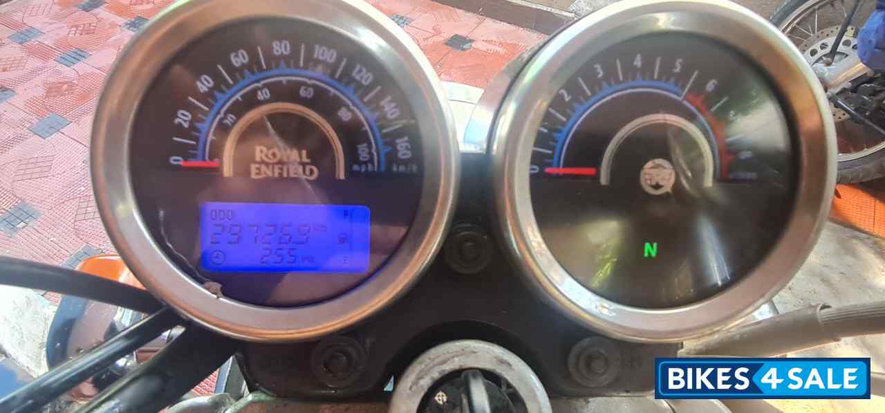 Black Royal Enfield Thunderbird 350