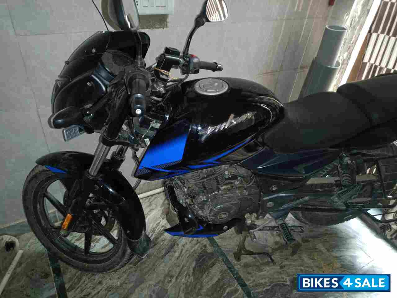 Black Decal Blue Bajaj Pulsar 150 Twin Disc BS6