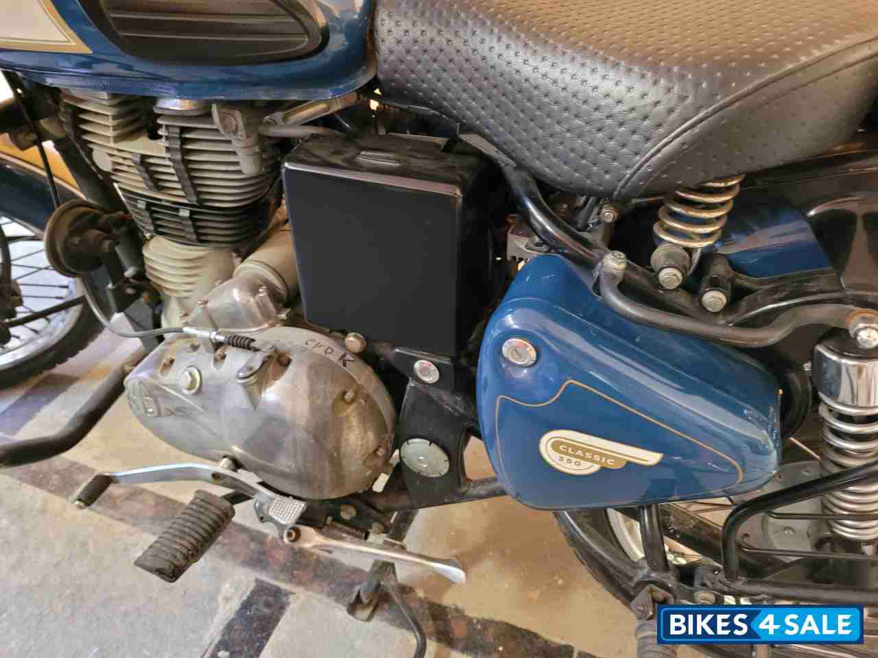 Blue Royal Enfield Classic 350 Redditch Blue