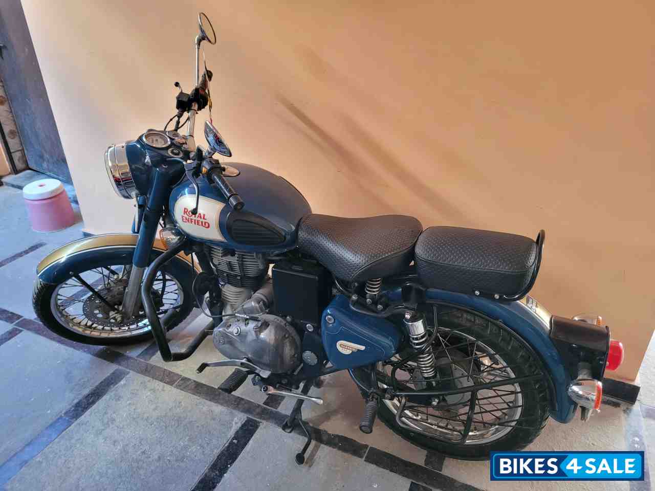Blue Royal Enfield Classic 350 Redditch Blue